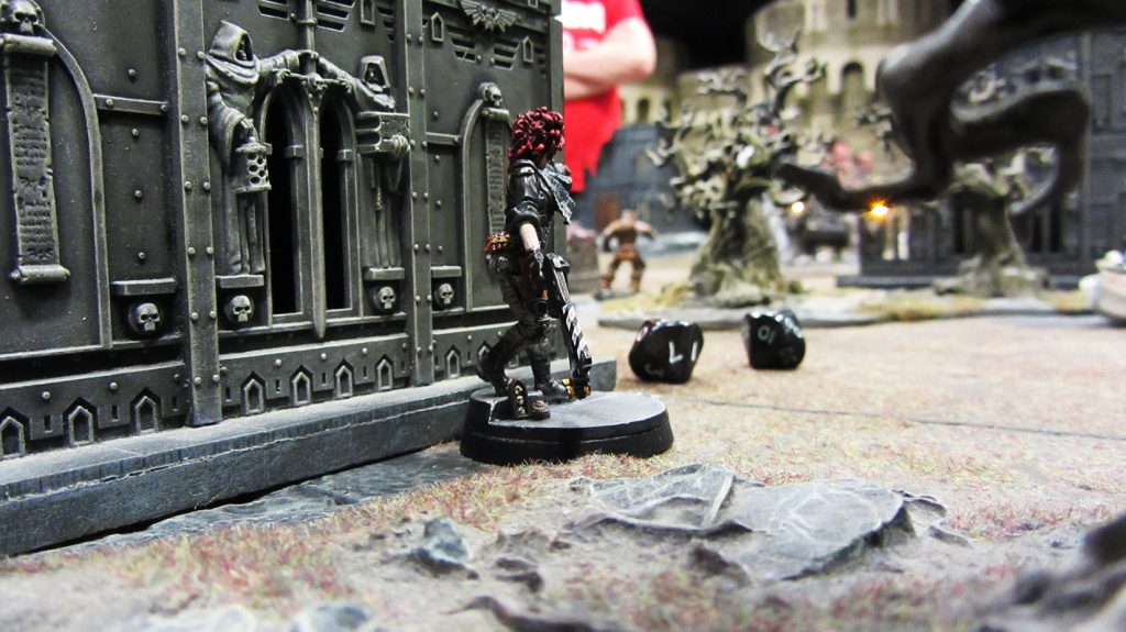Trellio sneaks up on the Twicefold cultists