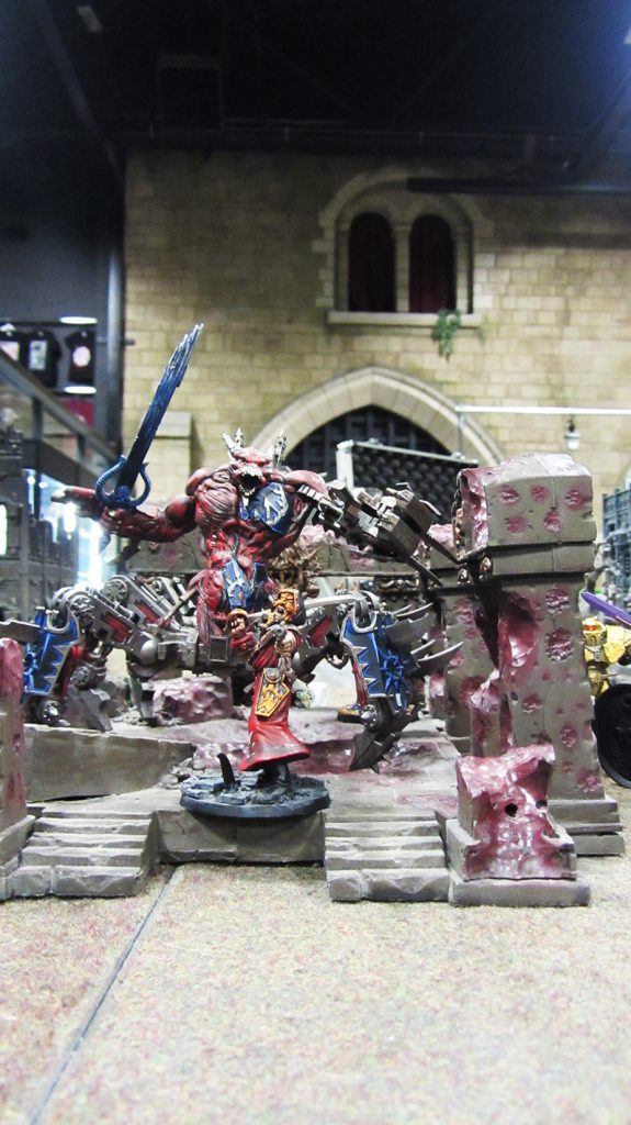 The death of the cultists spawns a hideous daemon engine!